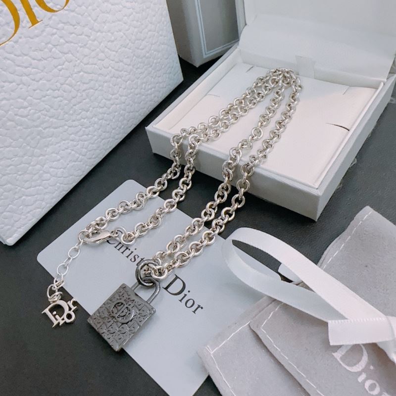 chr1st1an D10r necklaces